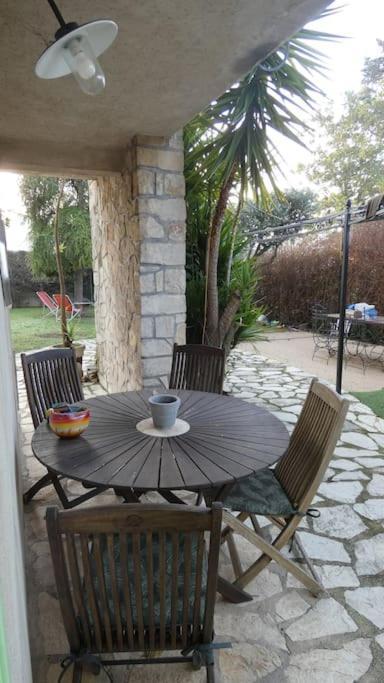 Appartement Le 62 à Gémenos Extérieur photo